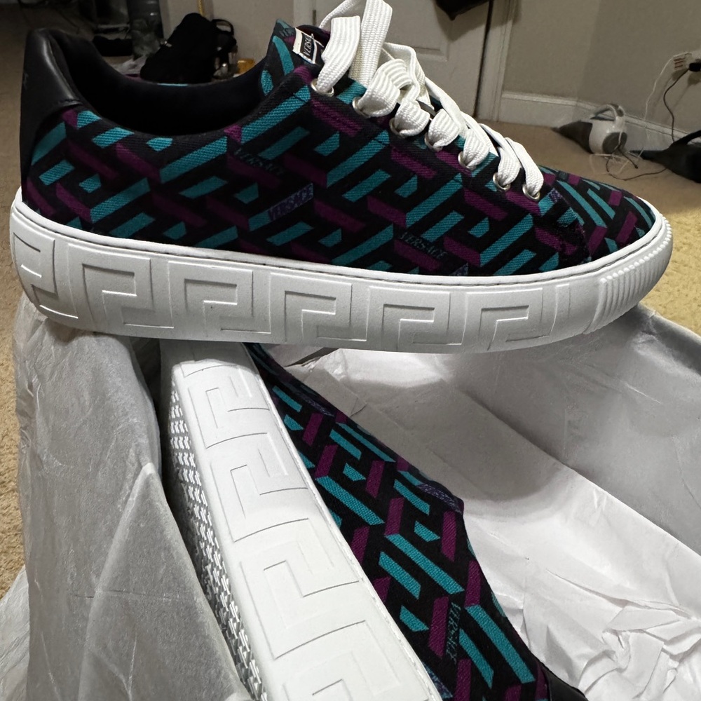 Versace Multicolor Patterned Sneakers Authentic - Picture 3 of 5